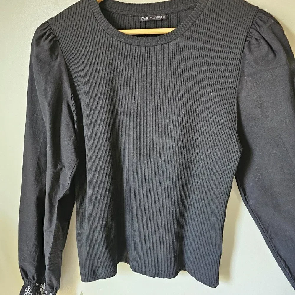 EUC ZARA BLACK PUFFED SLEEVES EMBROIDERED CUFFS LONG SLEEVES TOP SIZE L